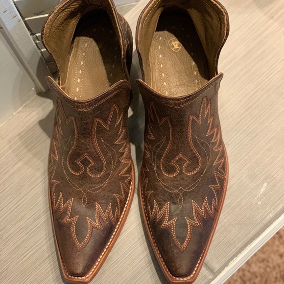 Ariat Dixon Booties - Picture 2 of 5